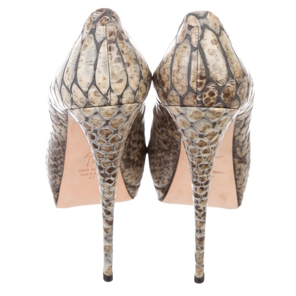 Giuseppe Zanotti Sharon 105 Python Pumps - Picture 4 of 6
